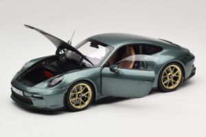 Porsche 911 992 GT3 Touring Package Malachite Green Metallic Norev 1:18 187382 Metal — zdjęcie 2 z 8