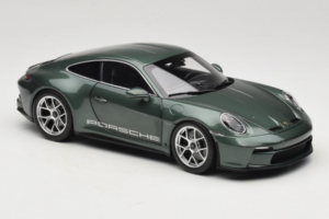 Porsche 911 992 S/T Malachite Green Metallic Norev 1:18 187472 Metal — zdjęcie 6 z 8