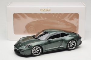 Porsche 911 992 S/T Malachite Green Metallic Norev 1:18 187472 Metal — zdjęcie 8 z 8
