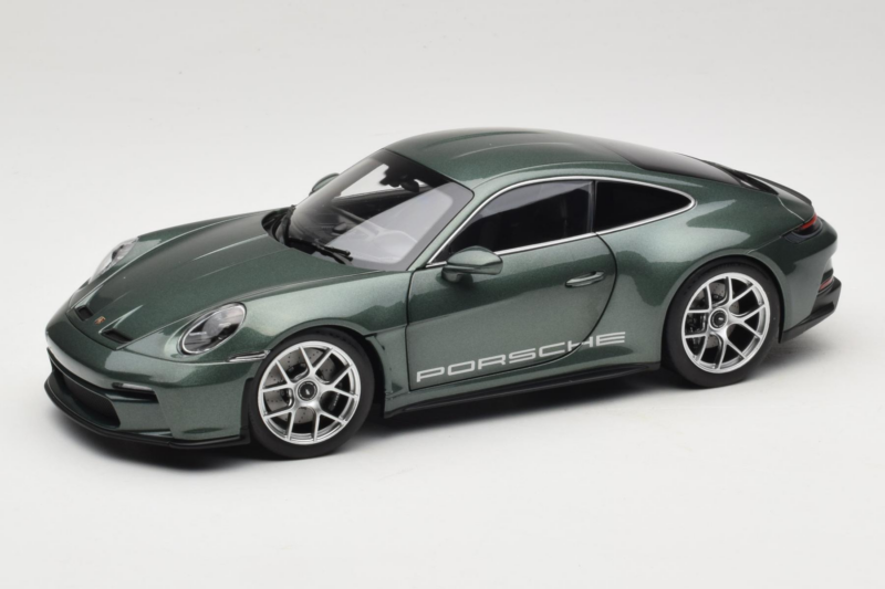 Porsche 911 992 S/T Malachite Green Metallic Norev 1:18 187472 Metal
