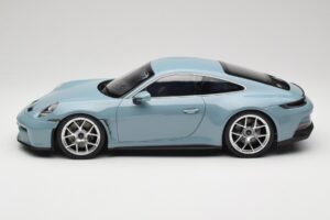 Porsche 911 992 S/T Meisenblau Norev 1:12 127550 Metal — zdjęcie 3 z 6