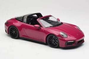 Porsche 911 992 Targa 4 GTS Rubystar Minichamps 1:18 155061066 Metal — zdjęcie 4 z 6