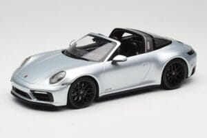 Porsche 911 992 Targa 4 GTS Srebrny Minichamps 1:18 155061061 Metal