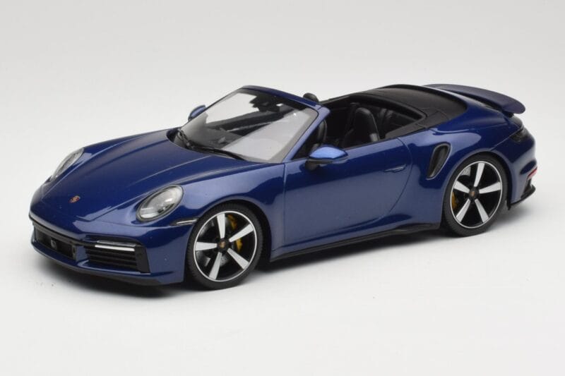 Porsche 911 992 Turbo S Kabriolet Blue Metallic Minichamps 1:18 155069081 Metal