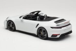 Porsche 911 992 Turbo S Kabriolet White Metallic Minichamps 1:18 155069080 Metal — zdjęcie 5 z 6
