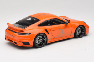 Porsche 911 992 Turbo S Coupe Sport Design Pomarańczowy Minichamps 1:18 113069074 Metal — zdjęcie 3 z 8