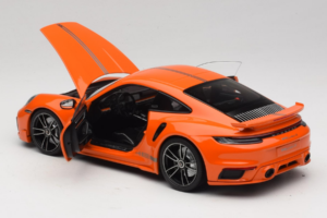 Porsche 911 992 Turbo S Coupe Sport Design Pomarańczowy Minichamps 1:18 113069074 Metal — zdjęcie 5 z 8