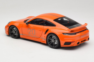 Porsche 911 992 Turbo S Coupe Sport Design Pomarańczowy Minichamps 1:18 113069074 Metal — zdjęcie 7 z 8