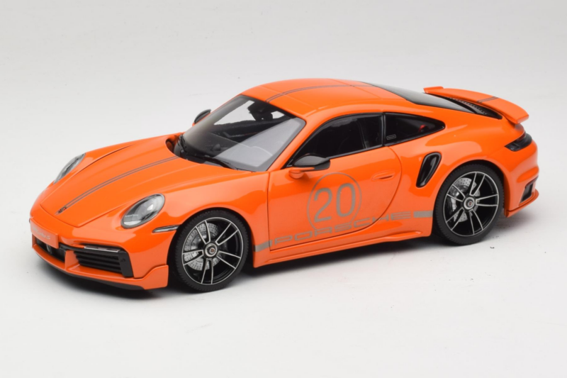 Porsche 911 992 Turbo S Coupe Sport Design Pomarańczowy Minichamps 1:18 113069074 Metal