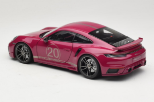 Porsche 911 992 Turbo S Coupe Sport Design Czerwony Minichamps 1:18 113069075 Metal — zdjęcie 7 z 8