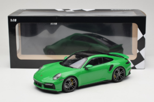 Porsche 911 992 Turbo S Zielony Minichamps 1:18 153069077 Metal — zdjęcie 6 z 6