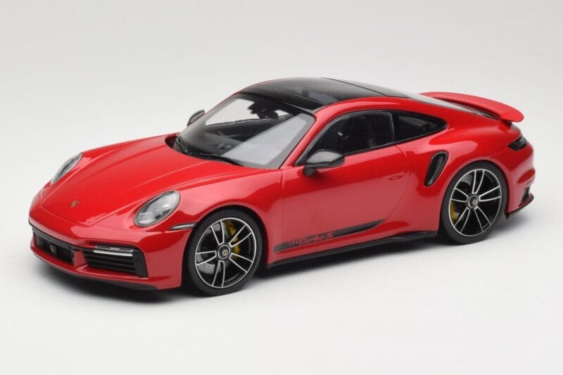 Porsche 911 992 Turbo S Czerwony Minichamps 1:18 155069070 Metal