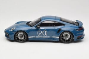 Porsche 911 992 Turbo S Sport Design Package Gentian Blue Metallic Minichamps 1:18 155069170 Metal — zdjęcie 3 z 6