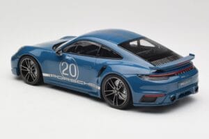 Porsche 911 992 Turbo S Sport Design Package Gentian Blue Metallic Minichamps 1:18 155069170 Metal — zdjęcie 5 z 6