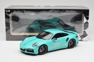 Porsche 911 992 Turbo S Sport Design Package Racing Green Minichamps 1:18 155069175 Metal — zdjęcie 6 z 6