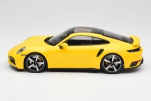 Porsche 911 992 Turbo S Żółty Minichamps 1:18 155069071 Metal — zdjęcie 3 z 6