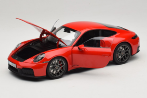 Porsche 911 992.2 Carrera 4 GTS Guards Red Norev 1:18 187171 Metal — zdjęcie 2 z 8