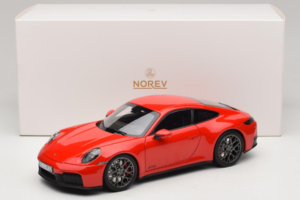 Porsche 911 992.2 Carrera 4 GTS Guards Red Norev 1:18 187171 Metal — zdjęcie 8 z 8