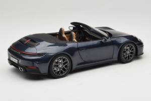 Porsche 911 992.2 Carrera Kabriolet Yachting Blue Norev 1:18 187180 Metal — zdjęcie 3 z 8