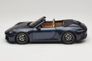 Porsche 911 992.2 Carrera Kabriolet Yachting Blue Norev 1:18 187180 Metal — zdjęcie 4 z 8