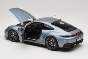 Porsche 911 992.2 Carrera Polar Silver Metallic Norev 1:18 187170 Metal — zdjęcie 5 z 8