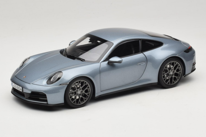 Porsche 911 992.2 Carrera Polar Silver Metallic Norev 1:18 187170 Metal