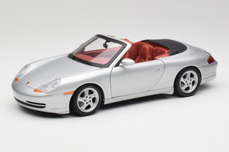 Porsche 911 996 Kabriolet Srebrny Gate 1:18 1052 Metal