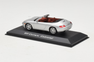 Porsche 911 996 Kabriolet Srebrny Minichamps 1:43 WAP02004097 Metal — zdjęcie 3 z 4