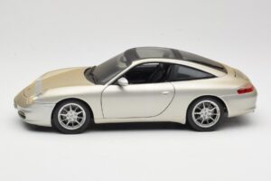 Porsche 911 996 Carrera 4S Srebrny Maisto 1:18 WAP02102212 Metal — zdjęcie 4 z 8