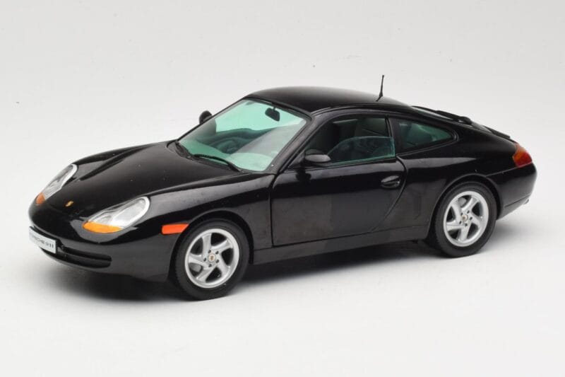 Porsche 911 996 Carrera Czarny Sun Star 1:18 1202 Metal