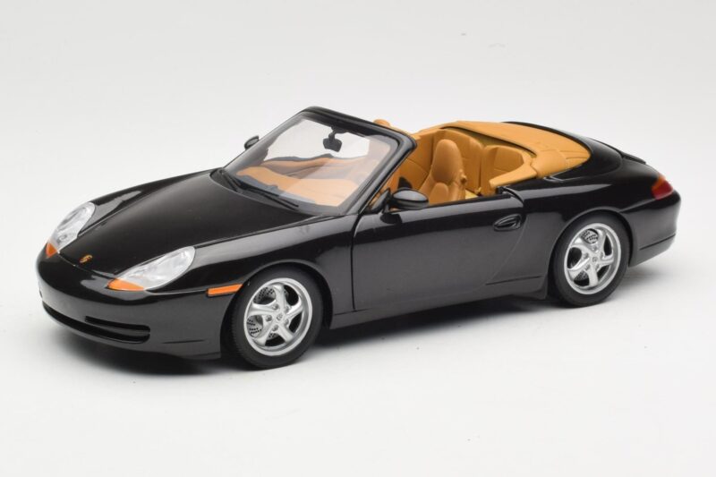Porsche 911 996 Carrera Kabriolet Czarny UT Models 1:18 WAP02100997 Metal