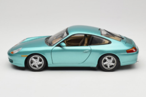 Porsche 911 996 Green Metallic UT Models 1:18 27901 Metal — zdjęcie 4 z 8