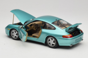 Porsche 911 996 Green Metallic UT Models 1:18 27901 Metal — zdjęcie 5 z 8
