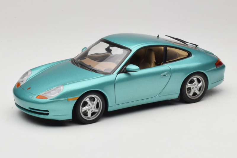 Porsche 911 996 Green Metallic UT Models 1:18 27901 Metal