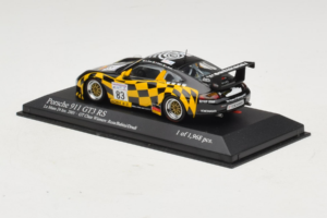 Porsche 911 996 GT3 RS #83 Rosa / Babini 24 Hours of Le Mans 2001 Minichamps 1:43 400016983 Metal — zdjęcie 3 z 4