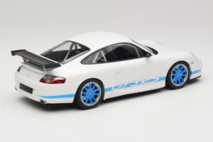 Porsche 911 996 GT3 RS Biały Niebieskie Paski Minichamps 1:18 155062021 Metal — zdjęcie 2 z 6