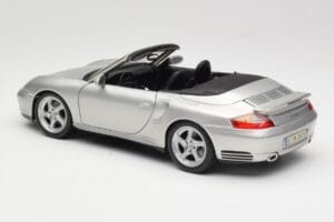 Porsche 911 996 Turbo Kabriolet Srebrny Maisto 1:18 31660 Metal — zdjęcie 7 z 8
