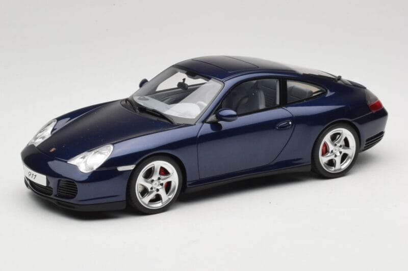 Porsche 911 996.2 Carrera 4S Ciemnoniebieski GT Spirit 1:18 GT938 Żywica