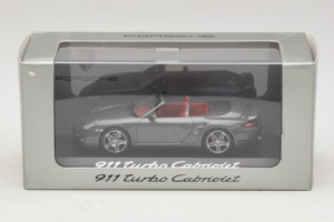 Porsche 911 997 Turbo Cabriolet Grey Metallic Minichamps 1:43 WAP02015218 Metal — zdjęcie 4 z 4
