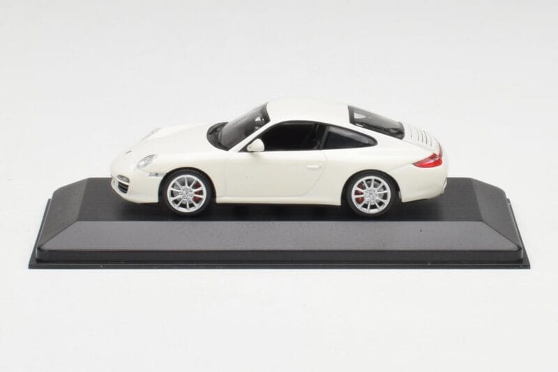 Porsche 911 997 Carrera 4S Carrara Biały Minichamps 1:43 403066431 Metal