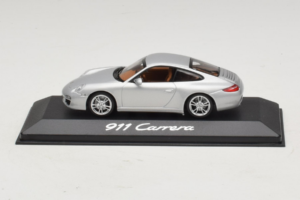 Porsche 911 997 Carrera Silver Metallic Minichamps 1:43 WAP02001218 Metal