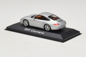 Porsche 911 997 Carrera Silver Metallic Minichamps 1:43 WAP02001218 Metal — zdjęcie 3 z 5