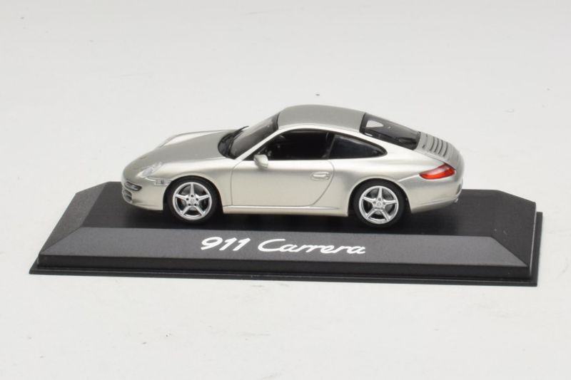Porsche 911 997 Carrera Silver Metallic Minichamps 1:43 WAP02011515 Metal