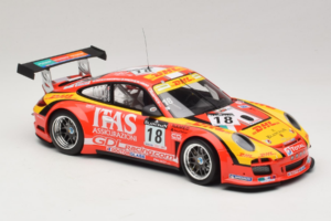 Porsche 911 997 GT3 R #8 De Lorenzi Racing De Lorenzi 24 Hours of Spa 2011 Minichamps 1:18 151118918 Metal — zdjęcie 4 z 6