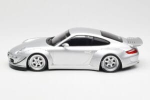 Porsche 911 997 RWB Abu Dhabi IXO 1:18 18CMC166 Metal — zdjęcie 3 z 6