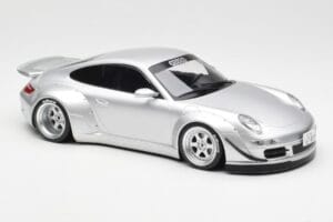 Porsche 911 997 RWB Abu Dhabi IXO 1:18 18CMC166 Metal — zdjęcie 4 z 6