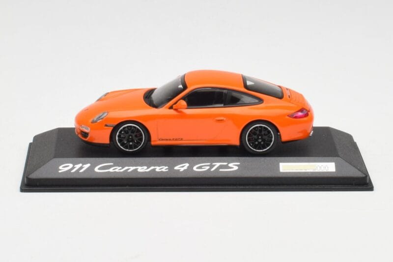 Porsche 911 997.2 Carrera 4 GTS Pomarańczowy Minichamps 1:43 WAP0201140C Metal
