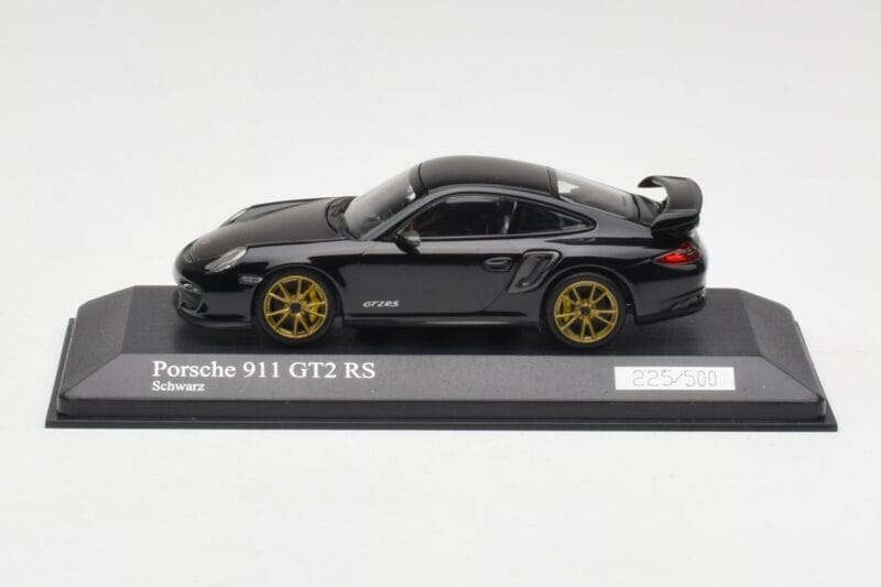 Porsche 911 997.2 GT2 RS Czarny z Złotymi Felgami Minichamps 1:43 400069402 Metal
