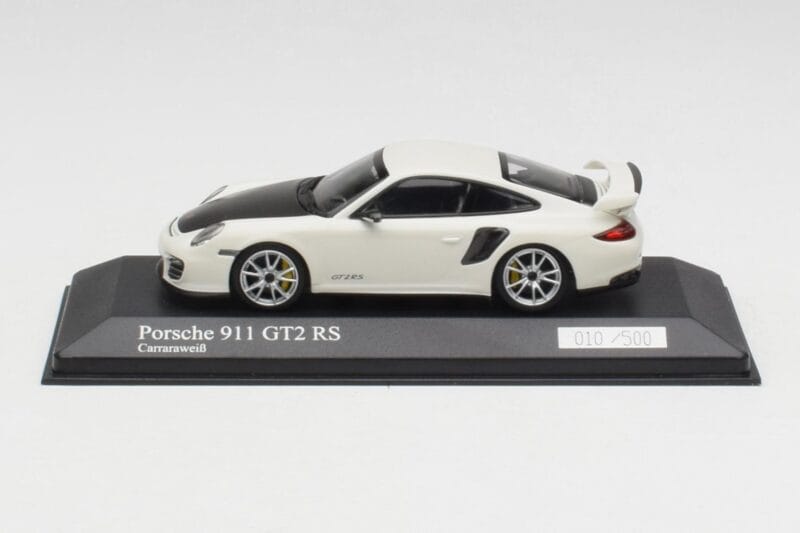 Porsche 911 997.2 GT2 RS Biały z Srebrnymi Felgami Minichamps 1:43 400069405 Metal