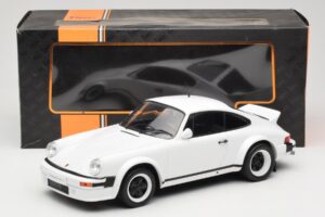 Porsche 911 SC GT Race Version IXO 1:18 18CMC007 Metal — zdjęcie 6 z 6